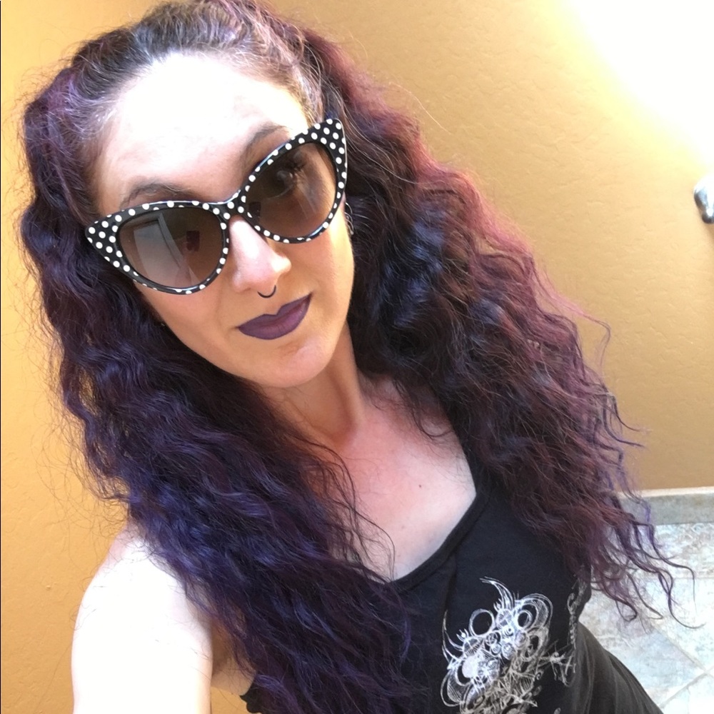 Meet your Posher, Grateful Threads